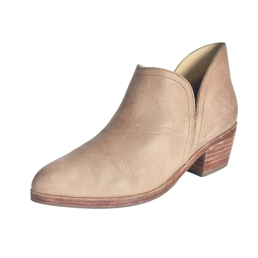 Nisolo Mia Tan Leather V-Cut Ankle Boots Pointed Toe Stacked Heel Size 8.5
